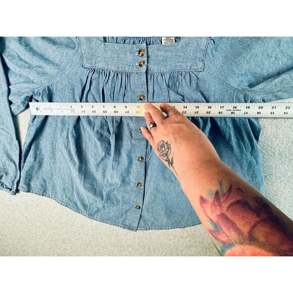 Levi's Amber Long Sleeve Blouse Square Neck Shirt 100% Cotton Flowy Medium - Picture 13 of 14